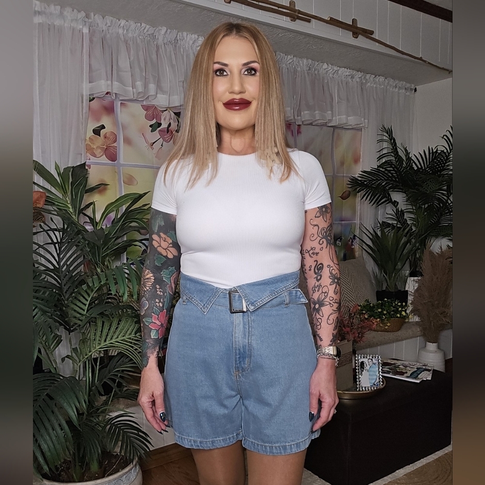 Collared High-Waist Denim Shorts